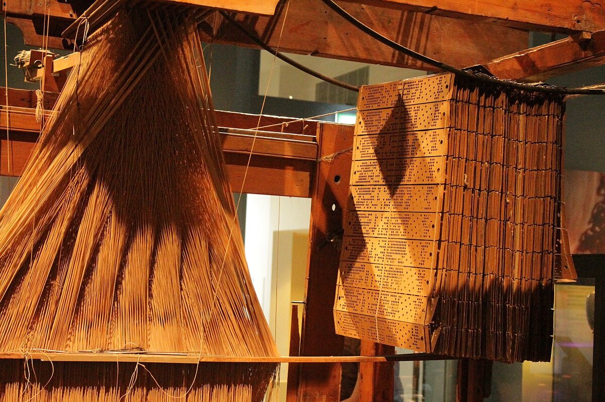 photo jacquard loom